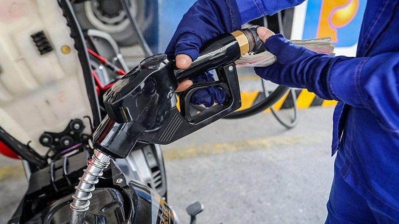 Từ ngày 12/9/2022, giá xăng dầu được điều chỉnh giảm khoảng hơn 1.000 đồng/lít-kg