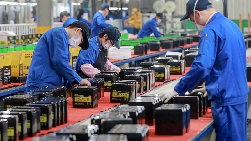 PMI ngành sản xuất Việt Nam vượt 52 điểm trong tháng 10