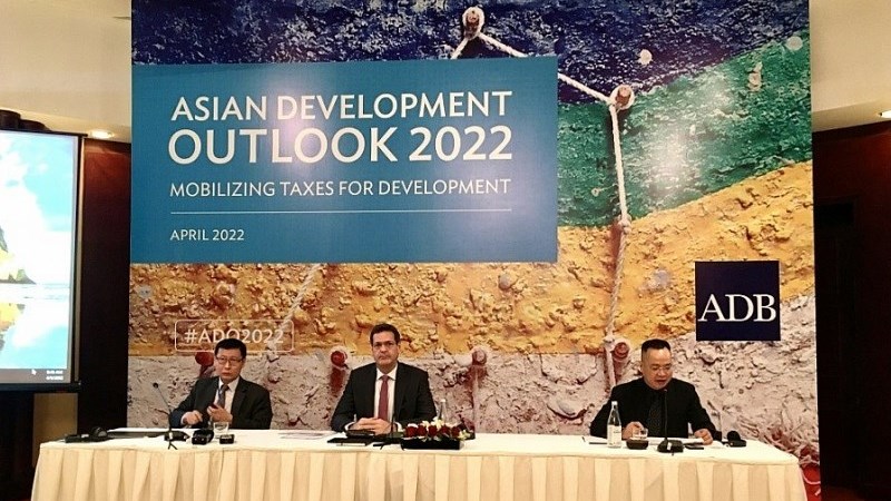 ADB dự báo kinh tế Việt Nam phục hồi ở mức 6,5% trong năm 2022