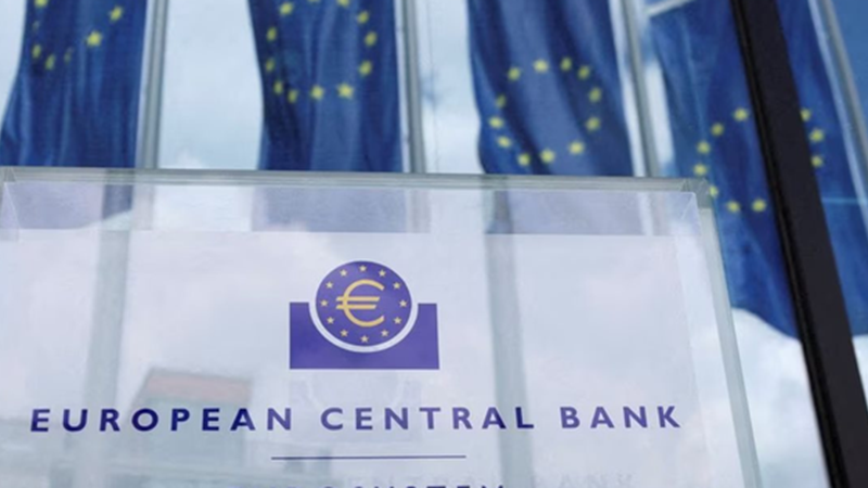 NHTW Châu Âu ECB tiếp tục tăng lãi suất chính sách